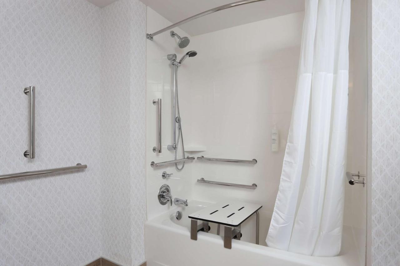 Hampton Inn & Suites Manistee, Mi Εξωτερικό φωτογραφία